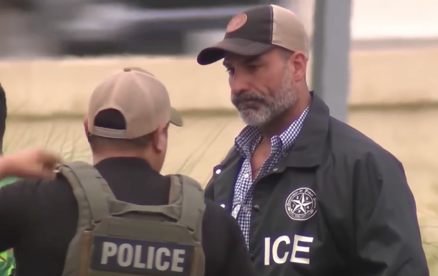 A screenshot from a news story about the ties between the Dallas police and ICE.